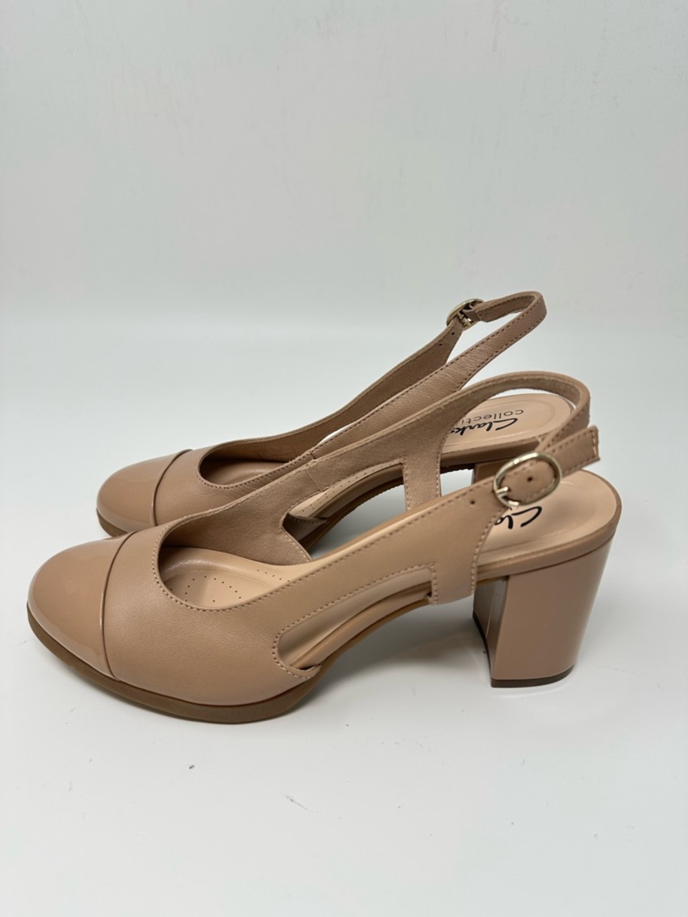 New Clarks Women's Bayla Joy Slingback Pumps Beige Leather Size 8M - Picture 2 of 15